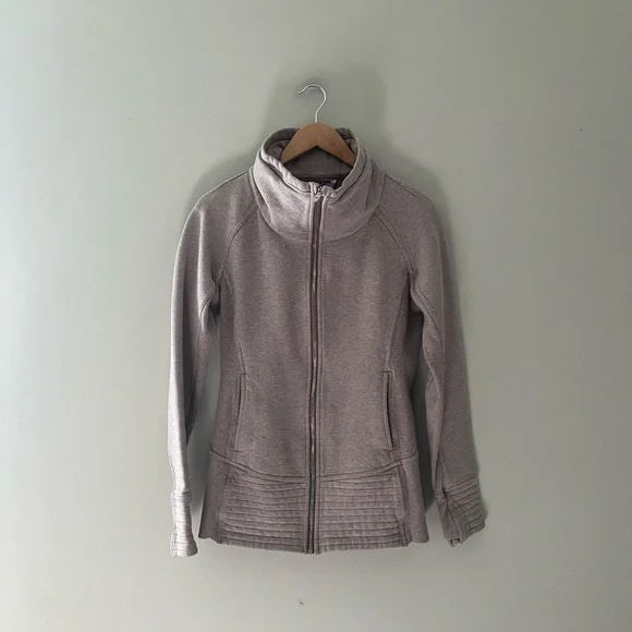 Lululemon 8 Radiant II Jacket. - Picture 2 of 4